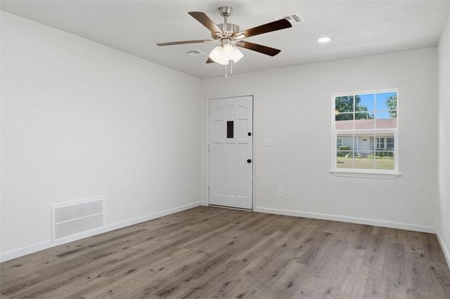 4633 SE 21st Street, Del City, OK 73115