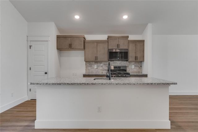 1718 Ferguson Street, Pea Ridge, AR 72751