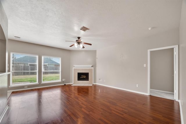 2914 Laurel Brook Lane, Pearland, TX 77584