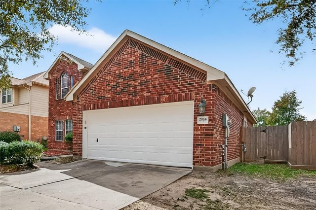 2914 Laurel Brook Lane, Pearland, TX 77584