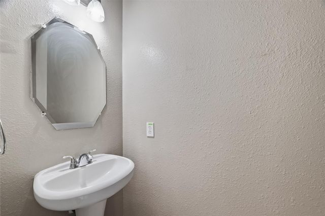 2914 Laurel Brook Lane, Pearland, TX 77584