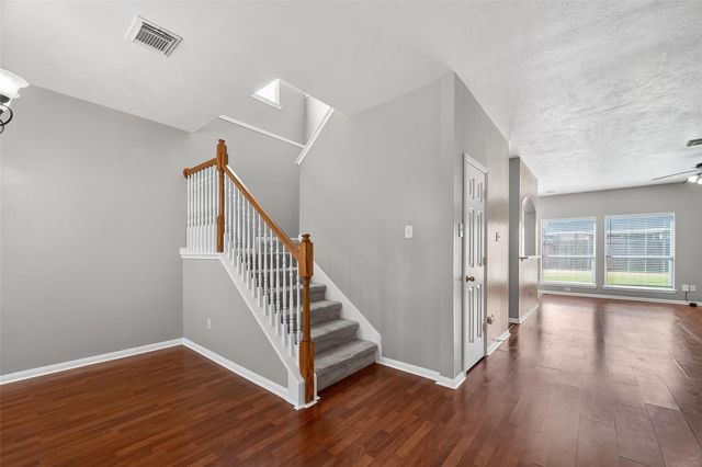 2914 Laurel Brook Lane, Pearland, TX 77584