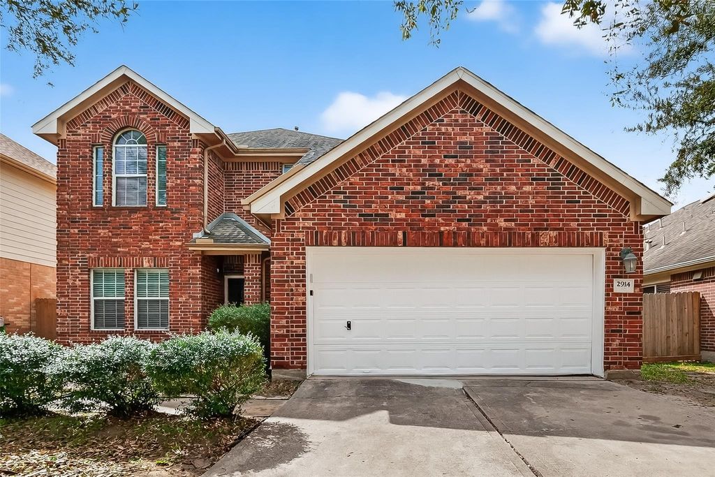 2914 Laurel Brook Lane, Pearland, TX 77584