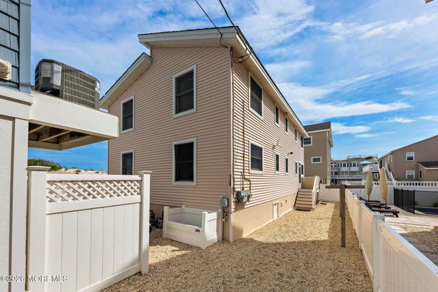 228 E 15th Street, Long Beach Twp, NJ 08008