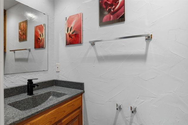 1945 Bluebird Avenue, Fort Worth, TX 76111