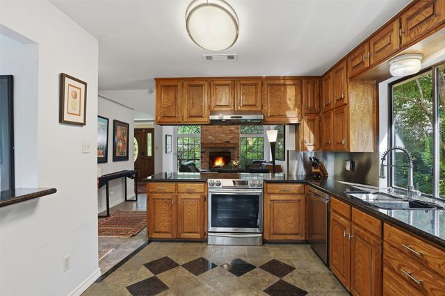 1945 Bluebird Avenue, Fort Worth, TX 76111