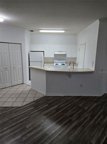 3561 CONROY ROAD 212, Orlando, FL 32839