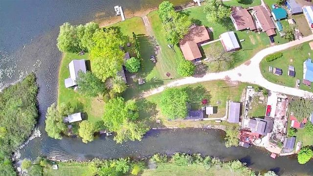 9388 S Lake Drive, Evart, MI 49631