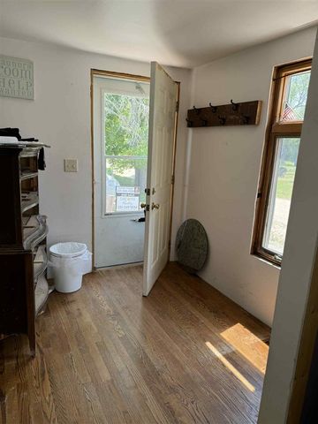 9388 S Lake Drive, Evart, MI 49631