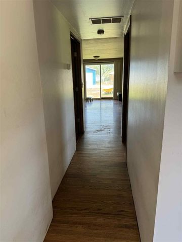 9388 S Lake Drive, Evart, MI 49631