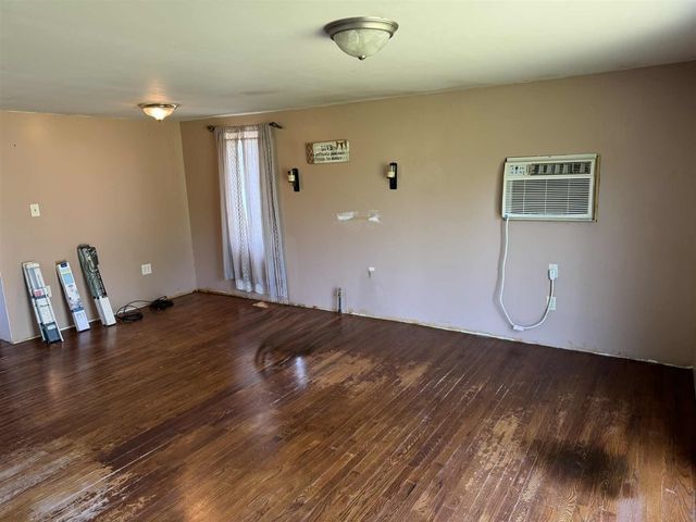 9388 S Lake Drive, Evart, MI 49631