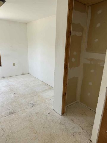 9388 S Lake Drive, Evart, MI 49631