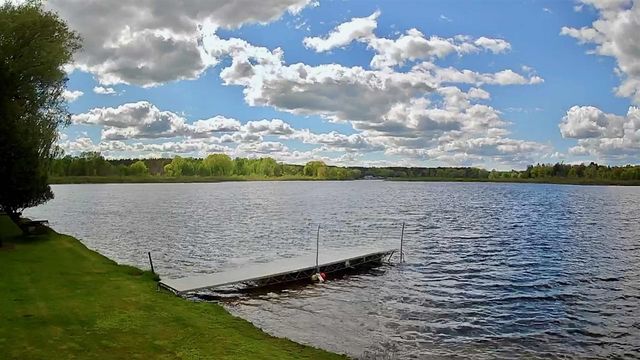 9388 S Lake Drive, Evart, MI 49631