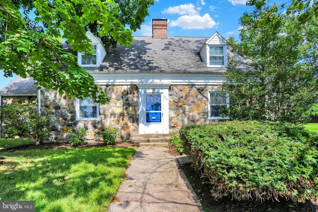 275 GRACE ST, POTTSTOWN, PA 19464 — photo 2