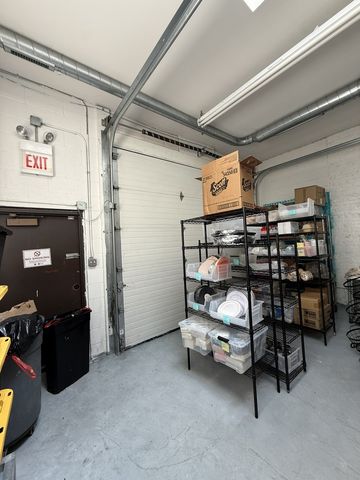 3026 W Carroll Avenue, Chicago, IL 60612