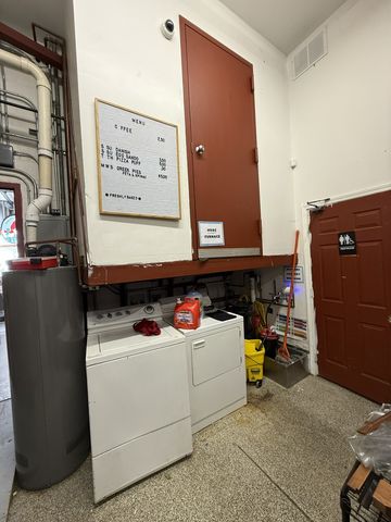 3026 W Carroll Avenue, Chicago, IL 60612