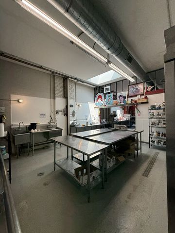 3026 W Carroll Avenue, Chicago, IL 60612