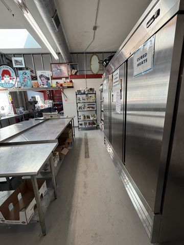 3026 W Carroll Avenue, Chicago, IL 60612