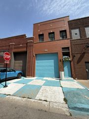 3026 W Carroll Avenue, Chicago, IL 60612