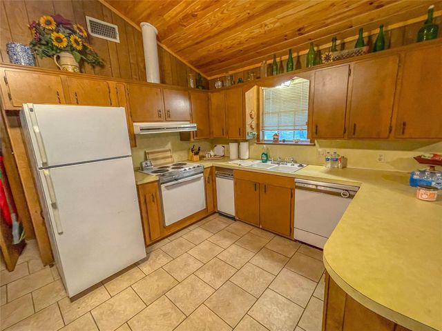 485 Private Road 5475, Warren, TX 77664