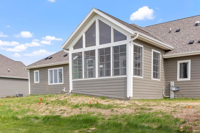 301 Fairway Meadows LANE, Sheboygan Falls, WI 53085