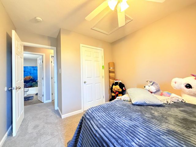 709 Shetland Dr, Oak Grove, KY 42262