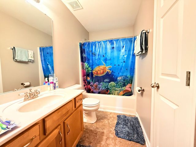 709 Shetland Dr, Oak Grove, KY 42262