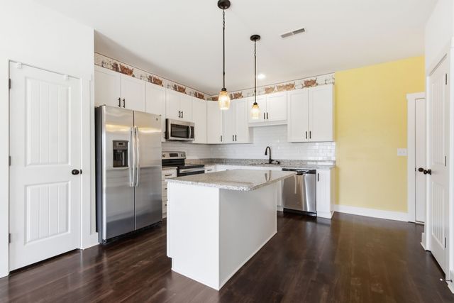 2191 Nectar Ln, Columbia, TN 38401
