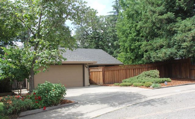 9258 Ultra Ct, Orangevale, CA 95662