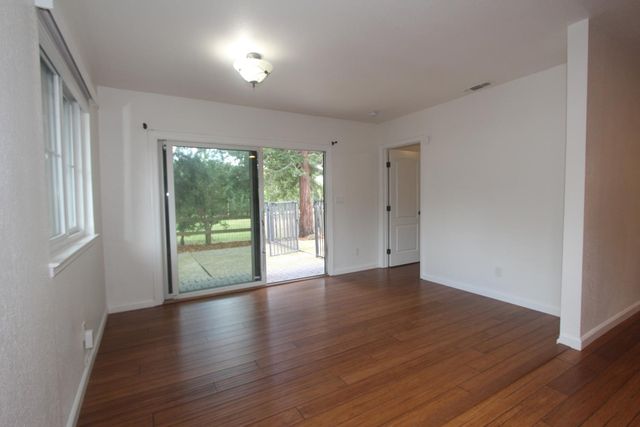 9258 Ultra Ct, Orangevale, CA 95662
