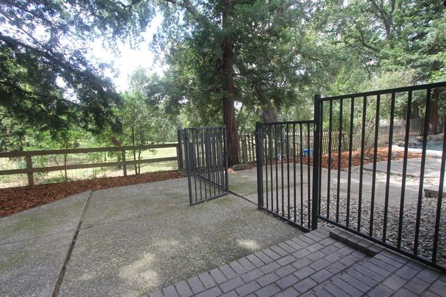 9258 Ultra Ct, Orangevale, CA 95662
