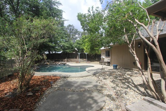 9258 Ultra Ct, Orangevale, CA 95662