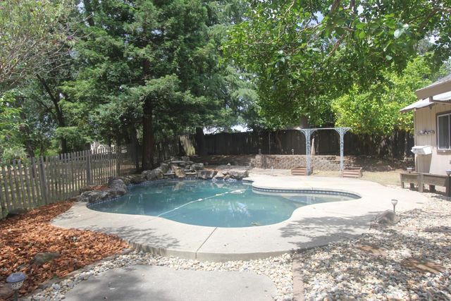 9258 Ultra Ct, Orangevale, CA 95662