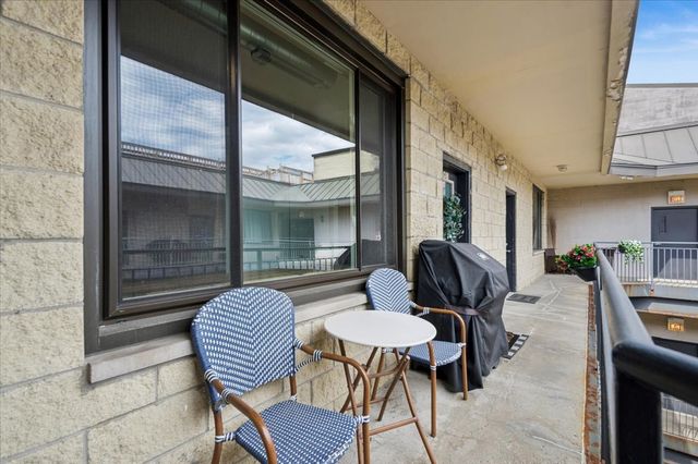 4751 N Artesian Avenue 408, Chicago, IL 60625