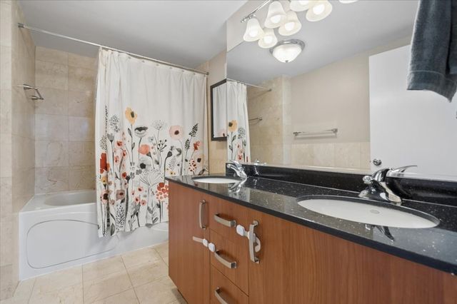 4751 N Artesian Avenue 408, Chicago, IL 60625