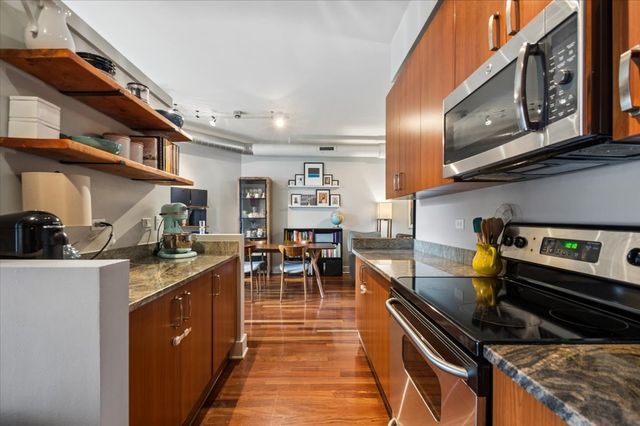 4751 N Artesian Avenue 408, Chicago, IL 60625