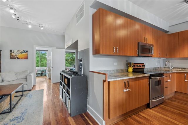 4751 N Artesian Avenue 408, Chicago, IL 60625