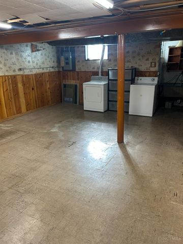 2187 Quebec Road, Cincinnati, OH 45214