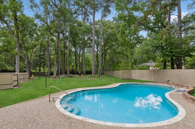 2426 Kings Forest Drive, Kingwood, TX 77339