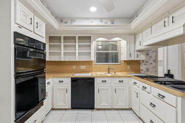 2426 Kings Forest Drive, Kingwood, TX 77339