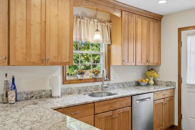 56 Bennett St, Hudson, MA 01749