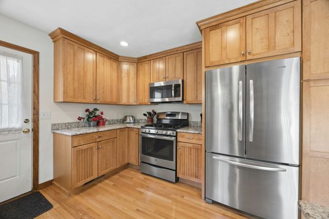 56 Bennett St, Hudson, MA 01749