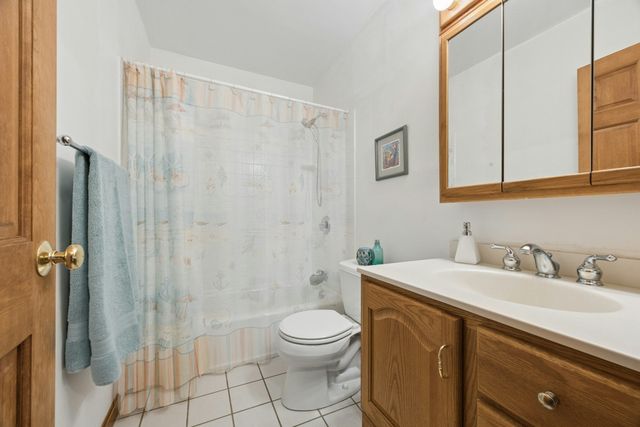 56 Bennett St, Hudson, MA 01749