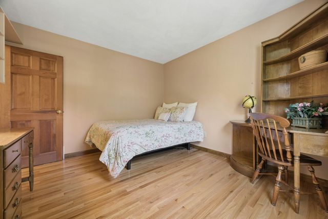 56 Bennett St, Hudson, MA 01749