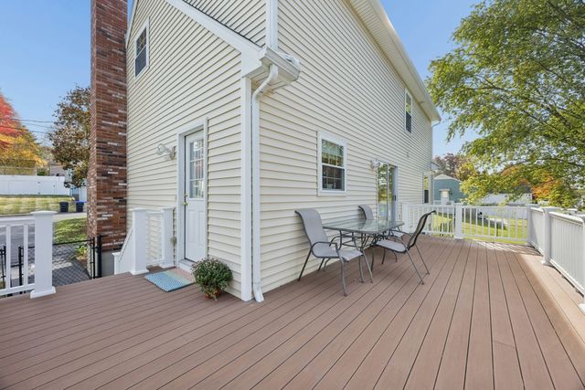 56 Bennett St, Hudson, MA 01749