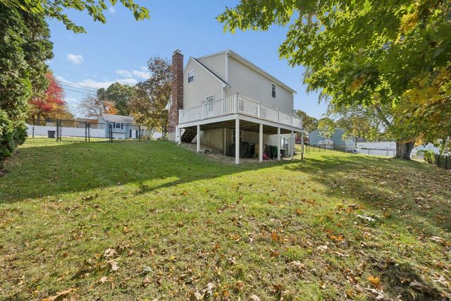 56 Bennett St, Hudson, MA 01749