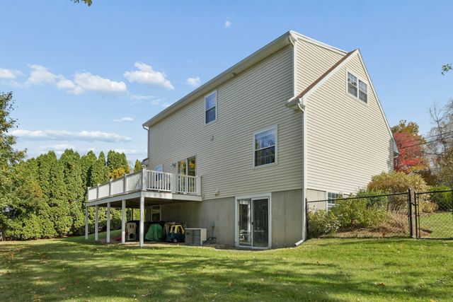 56 Bennett St, Hudson, MA 01749