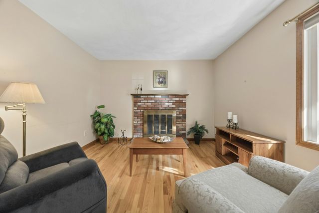 56 Bennett St, Hudson, MA 01749