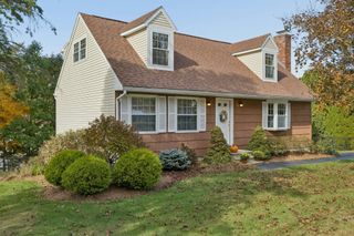 56 Bennett St, Hudson, MA 01749