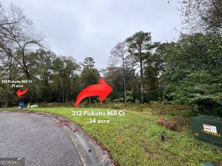 212 Picketts Mill Court, Bonaire, GA 31005